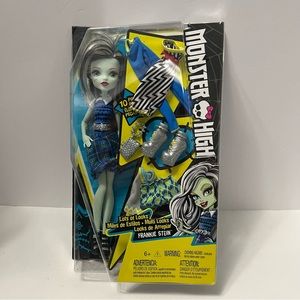 MONSTER HIGH DOLL NRFB FRANKIE STEIN LOTS OF LOOKS doll toy 2016